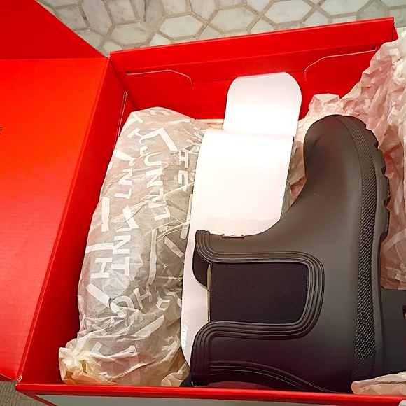 New Hunter BLK Chelsea Rain Boot Women, Size US 8/ EUK 40/41/ EU 7- Black - Picture 3 of 10